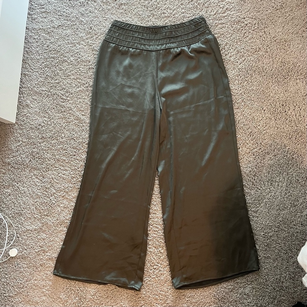 White House Black Market The Wide Leg Pant